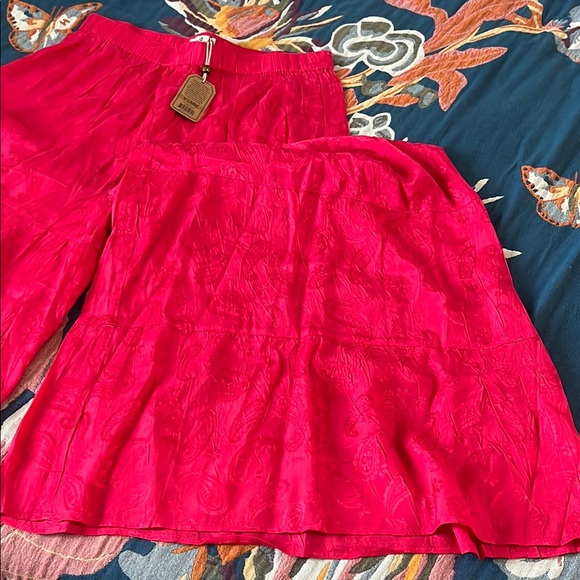 Vibrant Red Wide-Leg Pallazo Pants - Picture 3 of 4